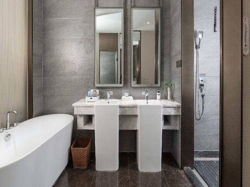 Holiday Inn Express Pingchang image