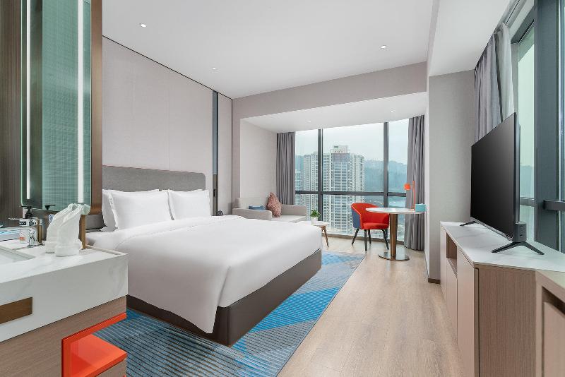 Holiday Inn Express Bazhong Center image