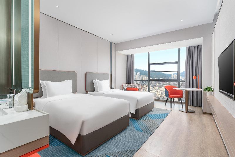 Holiday Inn Express Bazhong Center image