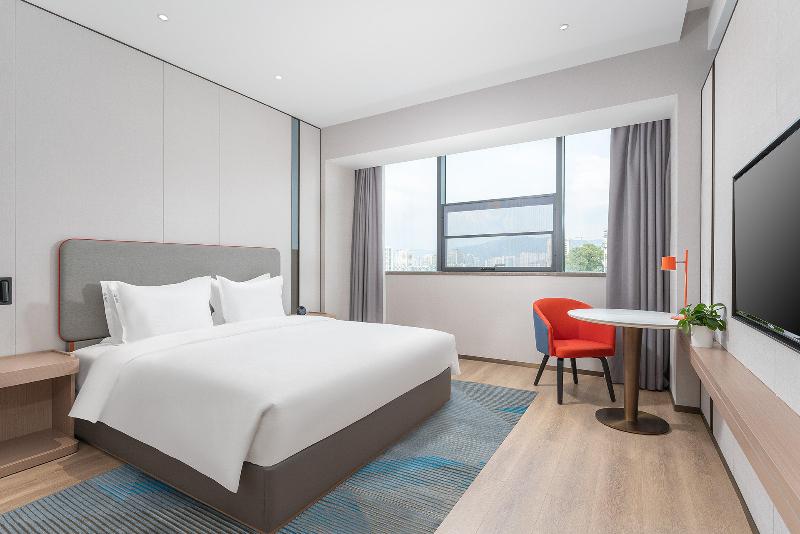 Holiday Inn Express Bazhong Center image