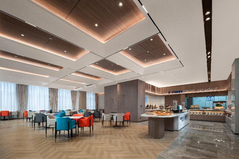Holiday Inn Express Turpan image