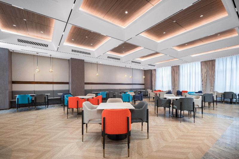 Holiday Inn Express Turpan image