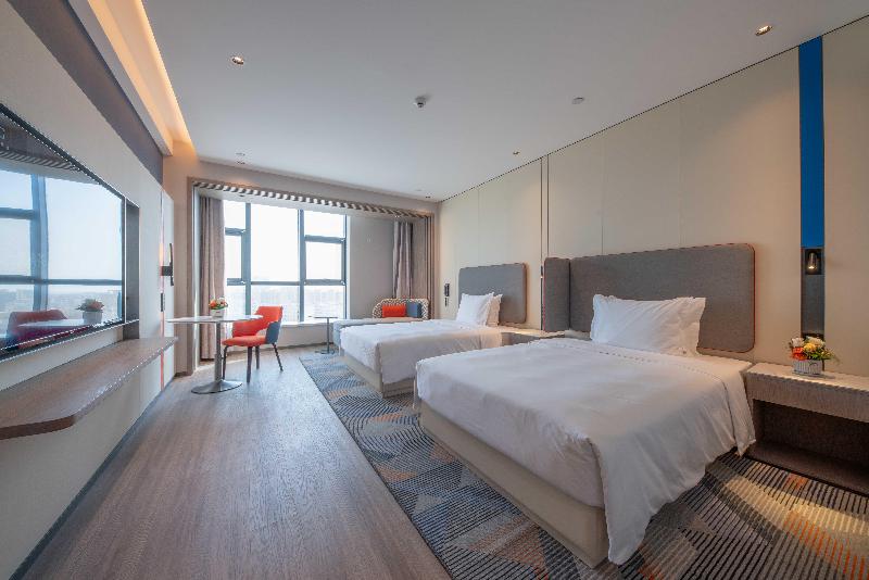 Holiday Inn Express Turpan image