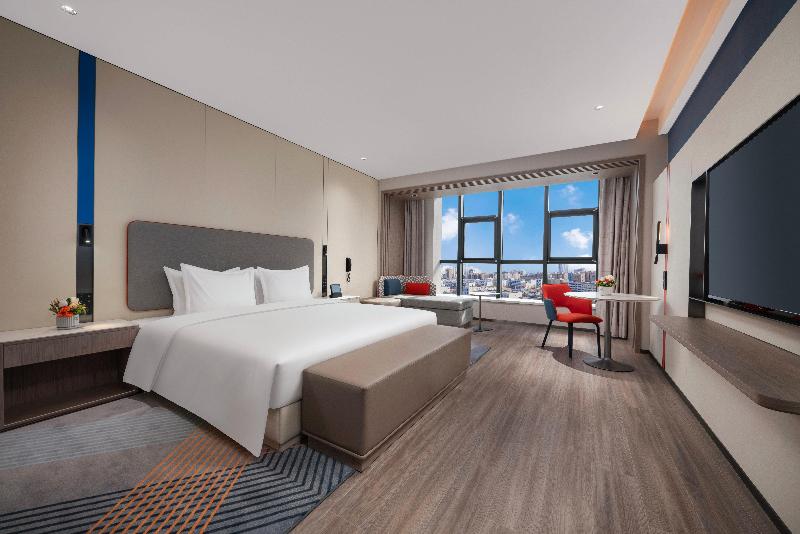 Holiday Inn Express Turpan image