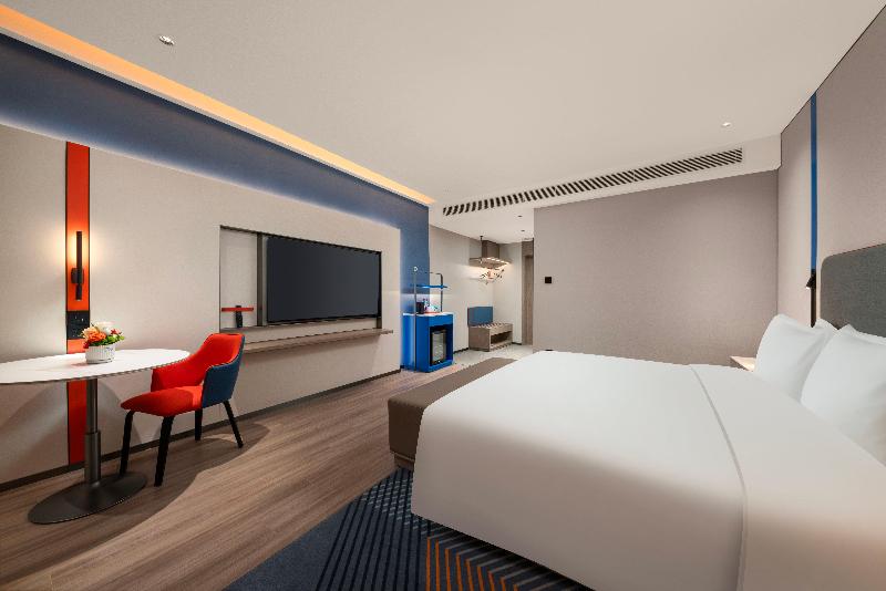 Holiday Inn Express Turpan image
