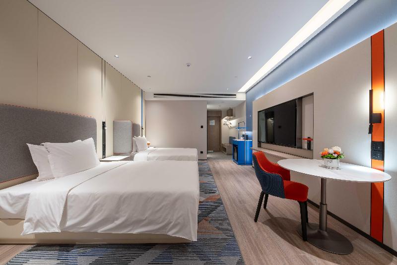Holiday Inn Express Turpan image