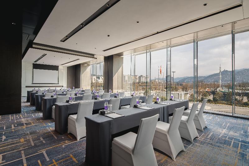 Crowne Plaza Shangluo image