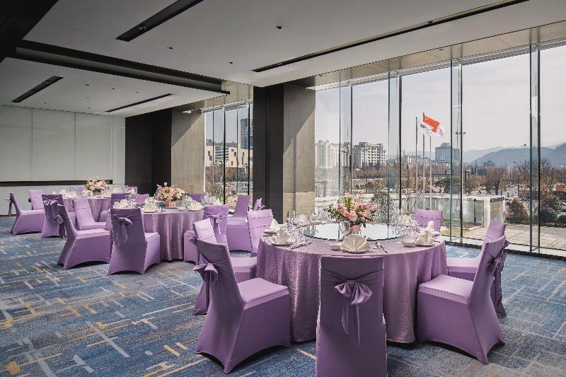 Crowne Plaza Shangluo image