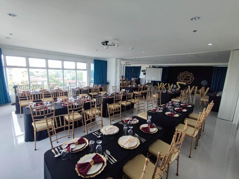 Vanyard Hotel image