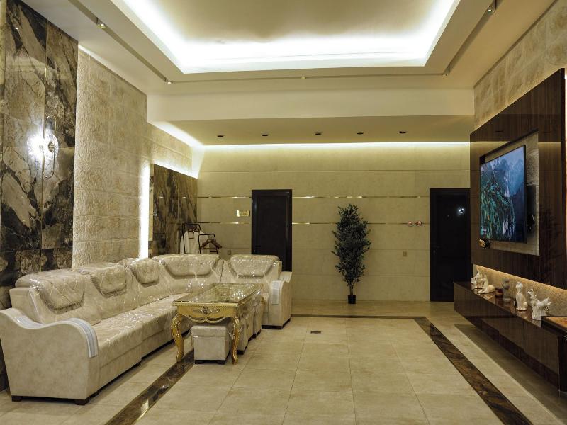 Kangurt Grand Hotel image