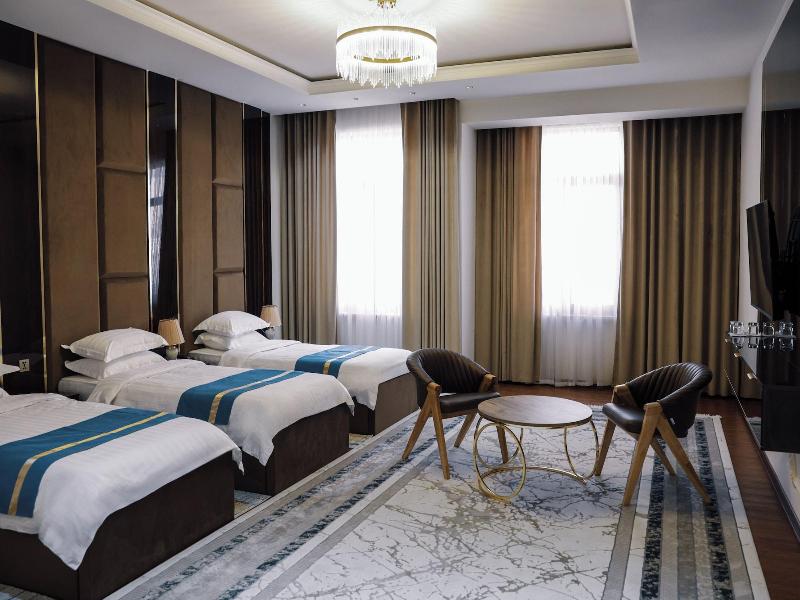 Kangurt Grand Hotel image