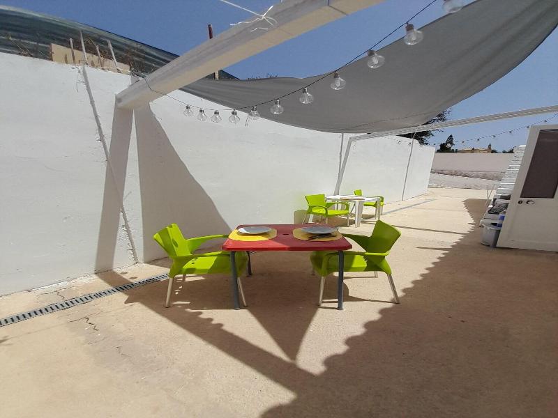 Tropicana Holiday Apartments image