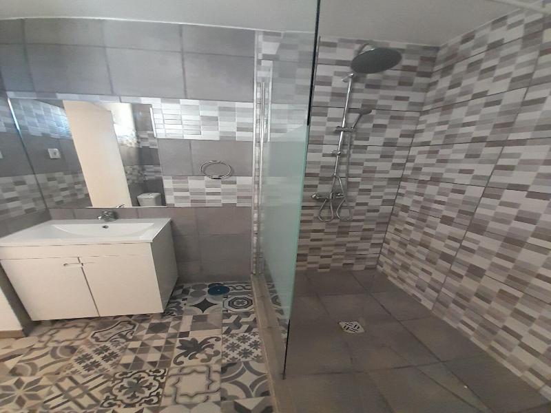 Tropicana Holiday Apartments image