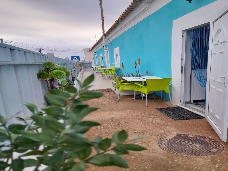Tropicana Holiday Apartments image