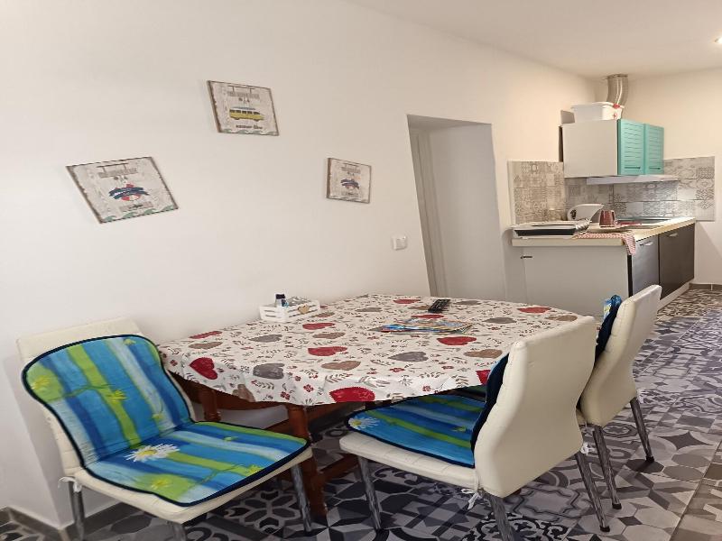Tropicana Holiday Apartments image