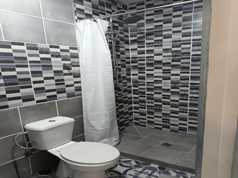 Tropicana Holiday Apartments image