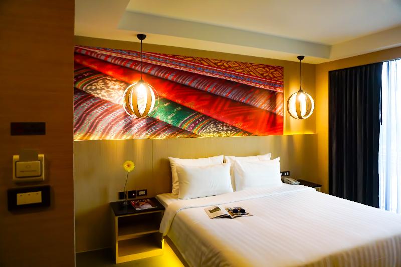 GLOW Pattaya image