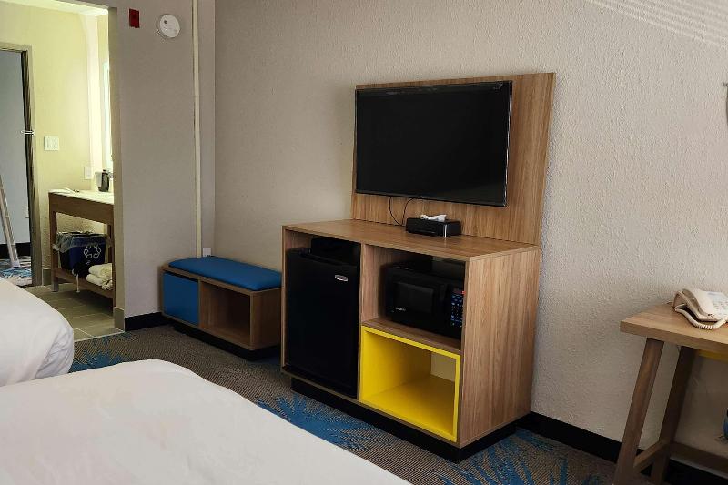 Days Inn By Wyndham Davenport image