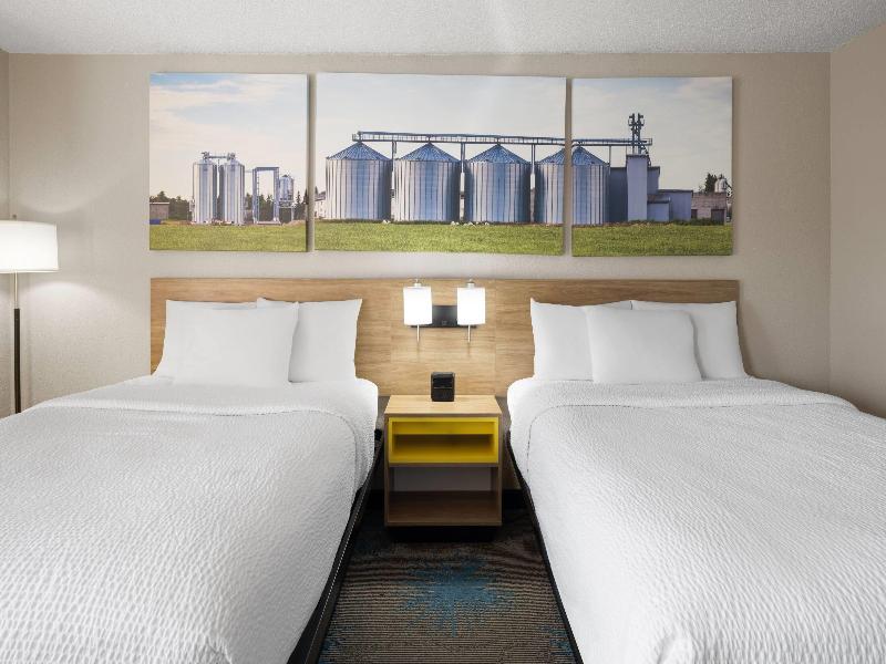 Days Inn By Wyndham Davenport image