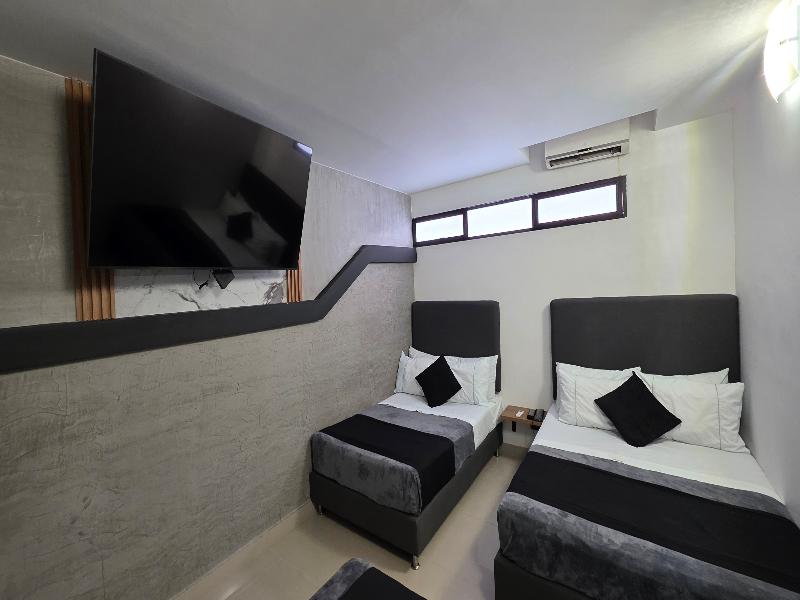 Naiot Hotel Boutique image