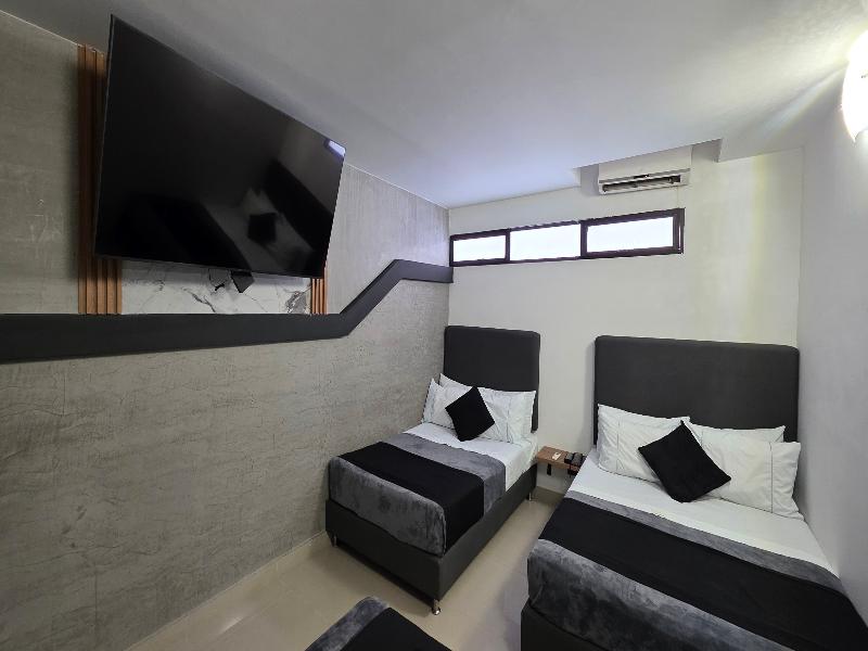 Naiot Hotel Boutique image