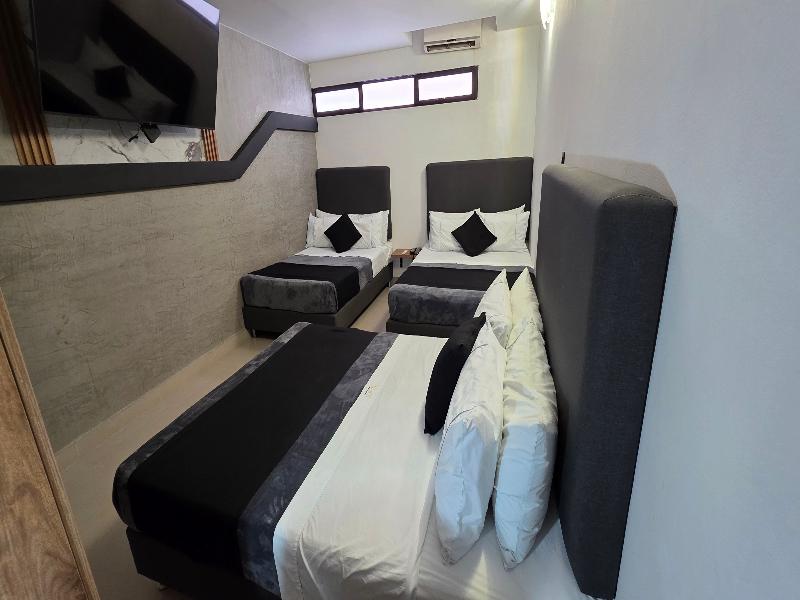 Naiot Hotel Boutique image