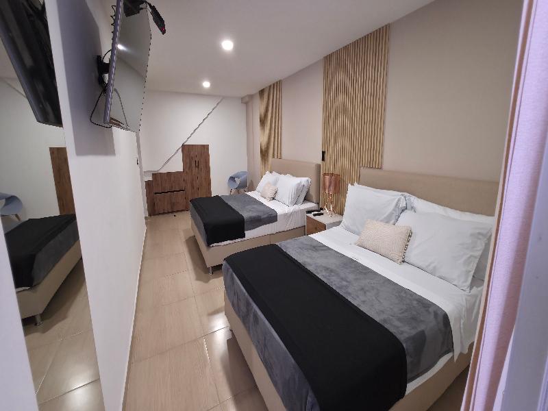 Naiot Hotel Boutique image