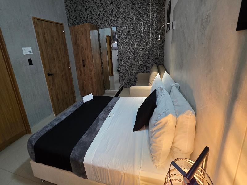 Naiot Hotel Boutique image