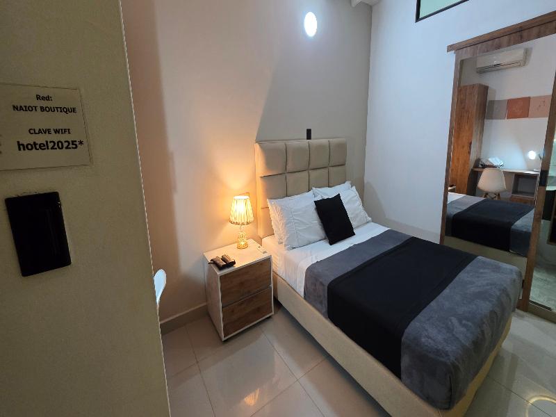 Naiot Hotel Boutique image