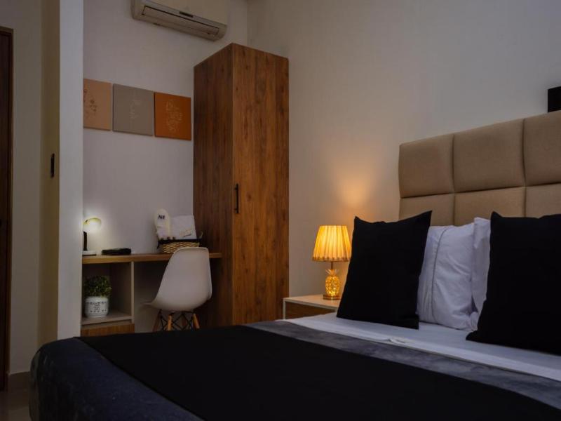 Naiot Hotel Boutique image