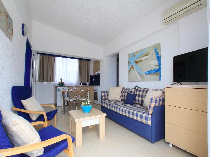 Christiana Aparthotel