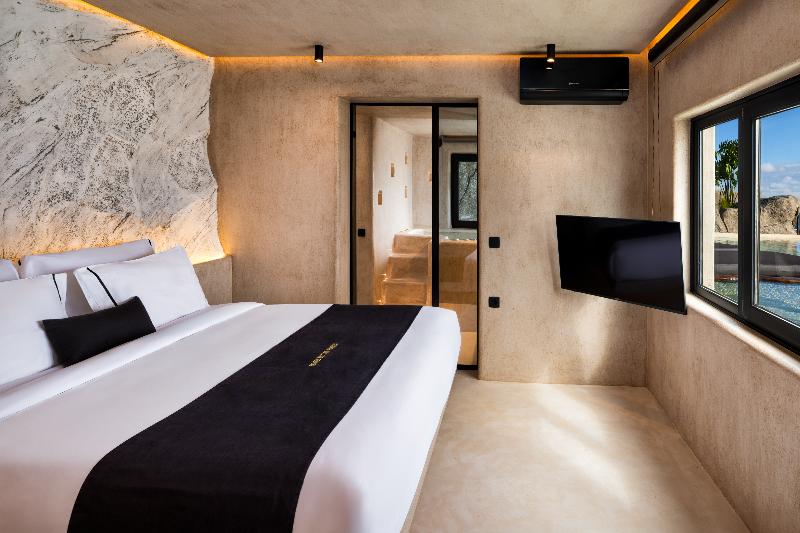 Senses Luxury Houses image