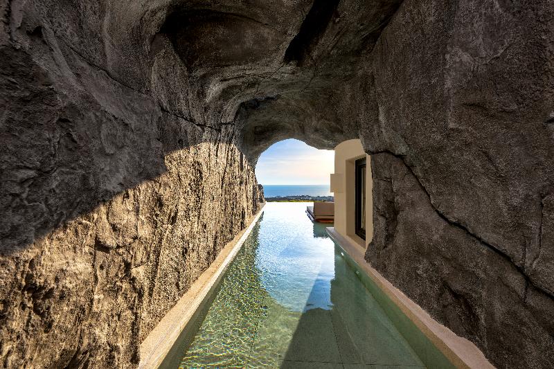 Senses Luxury Houses image