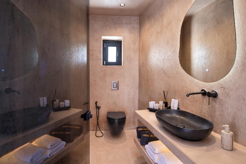 Senses Luxury Houses image