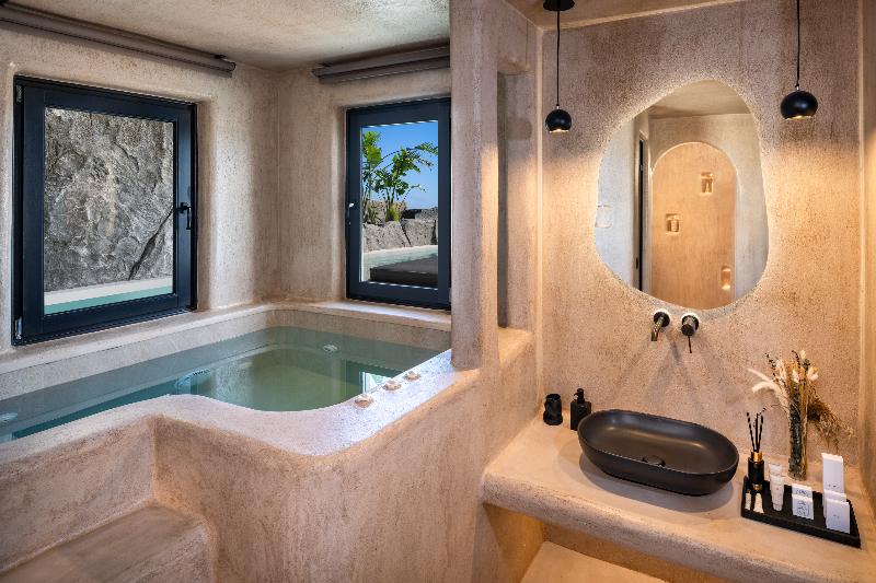 Senses Luxury Houses image