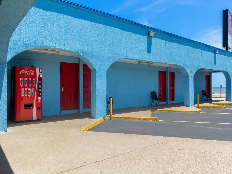 Econo Lodge image