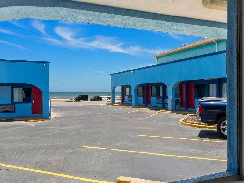 Econo Lodge image