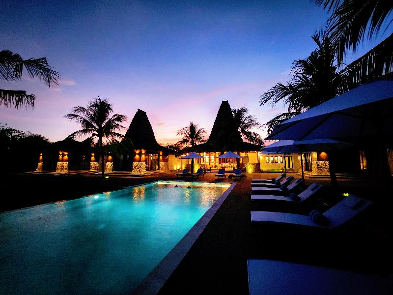 Kandora Luxury Villas image