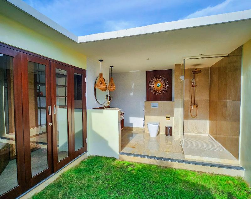 Kandora Luxury Villas image