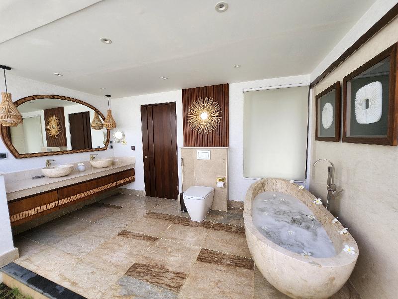 Kandora Luxury Villas image