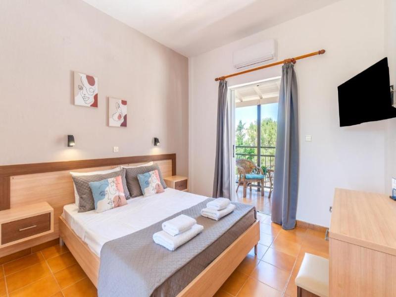 Saint Peter Bay Aparthotel image