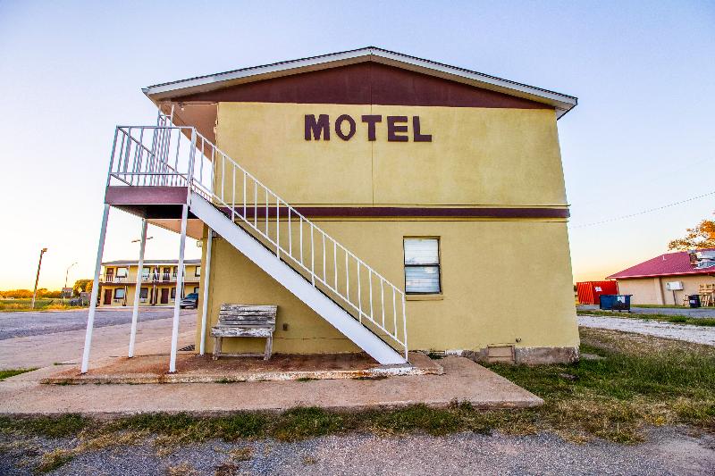Crossroads Motel Seiling Us 60 image