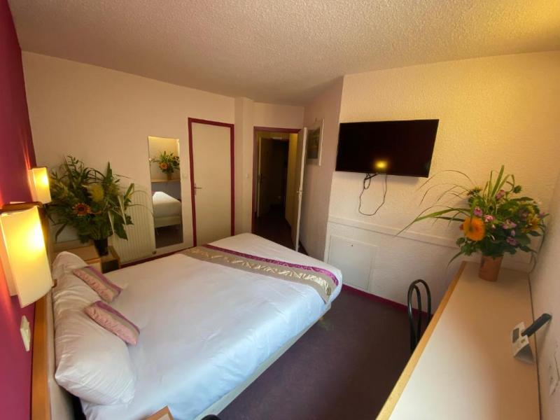 Logis Hotel La Place 5