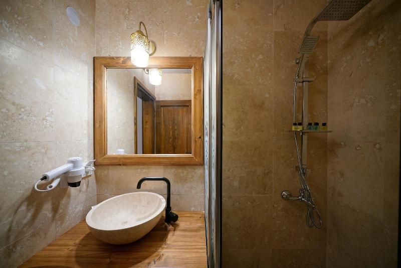 Pashahan Hotel image