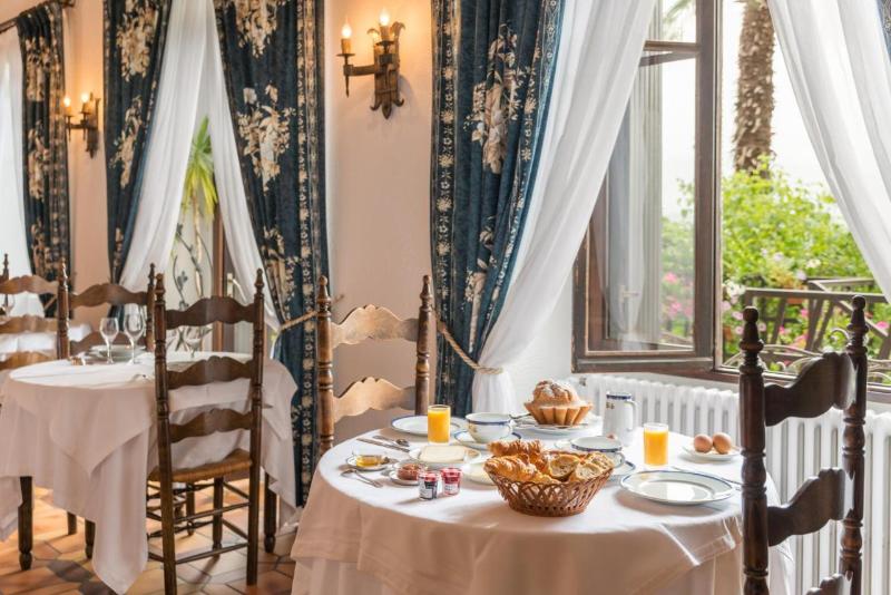 Logis Hotel Beau Site image