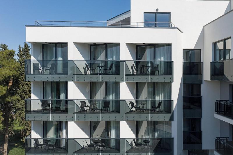 Seesea Hotel image