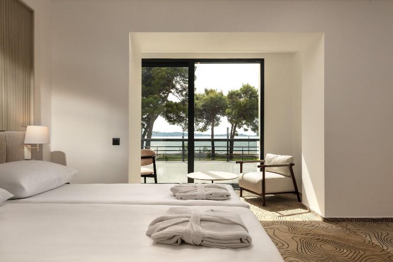 Seesea Hotel image