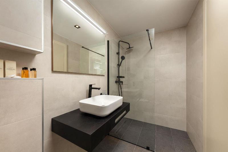 Seesea Hotel image
