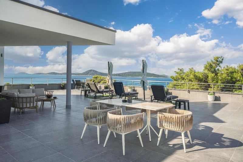 Seesea Hotel image