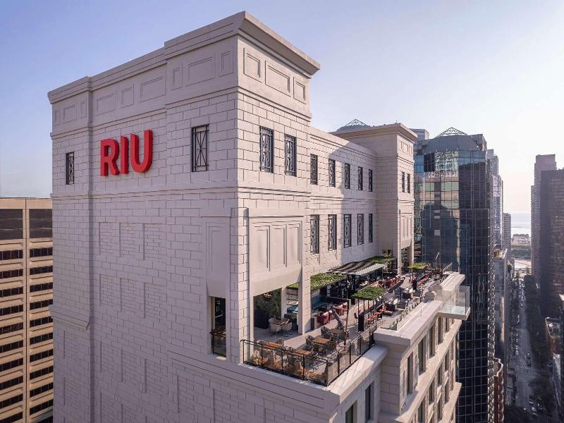 Hotel Riu Plaza Chicago image